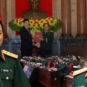 Chiến căng Bộ Quốc phòng, Trịnh Văn Quyết lên Đại tướng. Thách đấu Nguyễn Tân Cương!