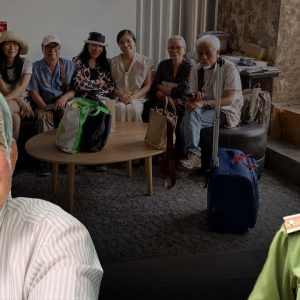 Sự cố Đà nẵng: Vì sao Nhà văn 94 tuổi ngồi xe lăn vẫn khiến chính quyền Việt nam lo ngại?